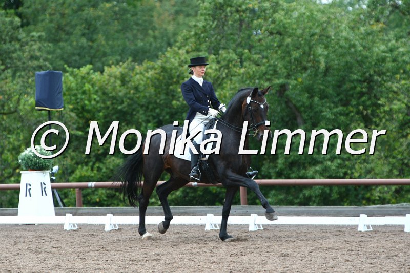 109M1354_Plaisir Rubin_Dressur S_St. Georg.JPG